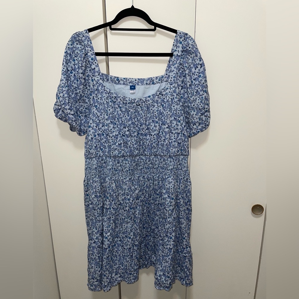 Old Navy Floral Puff Sleeve Dress
